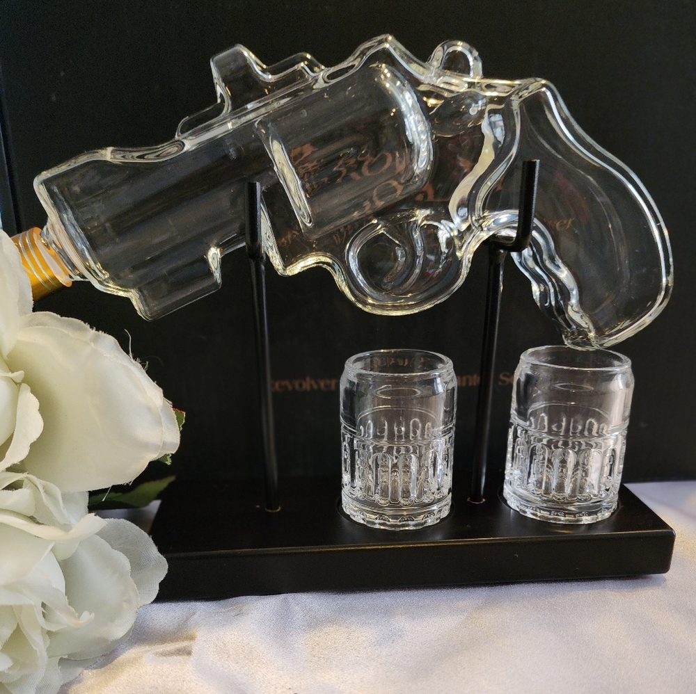 Kollea Revolver Whiskey Decanter Set